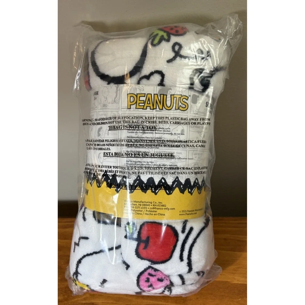 Peanuts Snoopy Snacks Soft Throw Blanket 46x60 Food Snack Print 2025 New